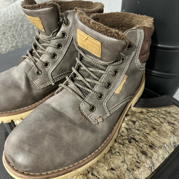 Heavy Duty Mens Brown Winter Boots - Picture 2 of 5
